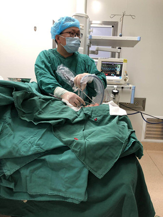 我县首例经鼻内镜鼻腔泪囊吻合术在我院成功完成 (1).jpg
